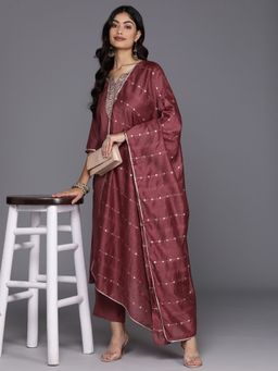 Gerua By Libas - Women Mauve Embroidered Kurta with Pant and Dupatta (Set of 3)