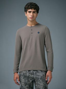 Technosport - Men Olive Self Design Slim Fit Henley Neck Sports T-Shirt