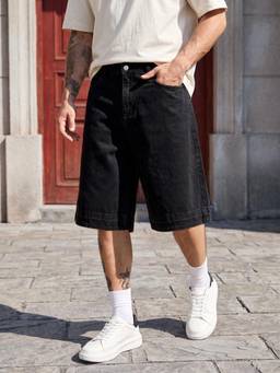 The Indian Garage Co - Men Black Wide Leg Solid Scoop Pocket Mid-Rise Shorts