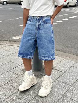 The Indian Garage Co - Men Blue Wide Leg Solid Scoop Pocket Mid-Rise Shorts