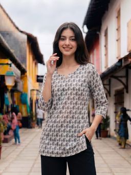 KAFTANIZE - Grey Paisley Printed Short Kurti