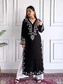 Black color option, Currently selected