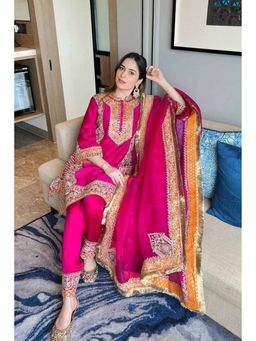 Sheetal Batra - Jannat Khan In Naayaab - Hot Pink Short Kurta With Salwar And Dupatta