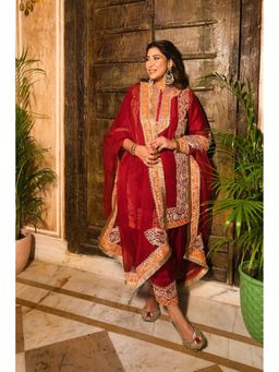 Sheetal Batra - Sneha Arora In Naayaab - Deep Red Short Kurta With Salwar And Dupatta