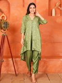 Green color option, Sold out, Currently selected