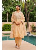 Peach color option, Sold out, Currently selected