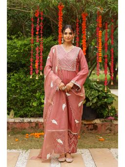 CHHAAP TILAK - Women Mulberry Blush Pink Organza Gota Embroidered Kurta with Pant and Dupatta