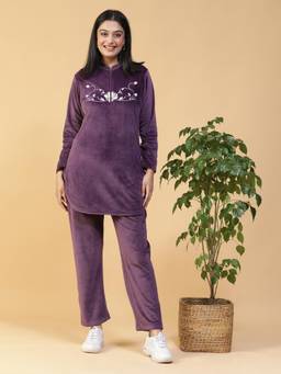 KIZA - Women Purple Embroidered Velvet Kurti with Pyjama