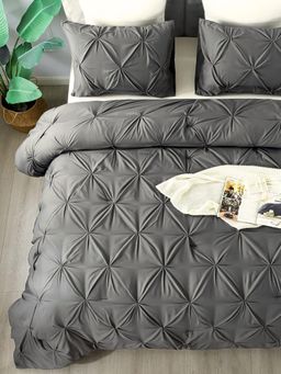 the White Moss - Marquis Luxurious Pinch Pleated Winter Comforter & 2 Pillow Covers - Grey (King)