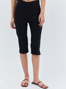Cover Story - Black Out Of Office Capri