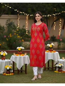 Maaesa - Women Orange Rayon Straight Printed Kurta