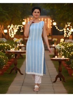 Maaesa - Women Blue Rayon Straight Striped Kurta