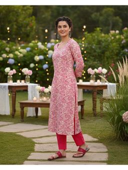 Maaesa - Women Pink Cotton Straight Printed Kurta