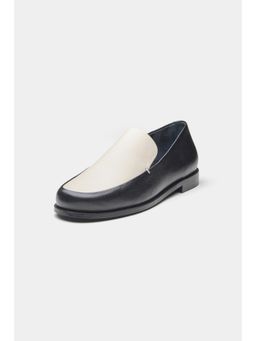 Oroh - Women Black Veronica Loafers