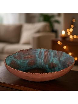 Acad Home - Echoes of the Past A Textural Memory Vase