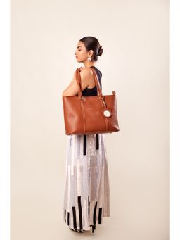 ODDCAT - Tan Sun Kissed Vegan Leather Tote Bag