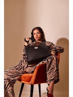 ODDCAT - Black Vegan Magnet B Tote Bag