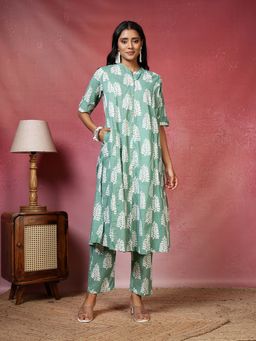 MEENA BAZAAR - Green Mandarin Neck Printed Kurta with Pant