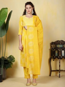 MEENA BAZAAR - Yellow Round Neck Embroidered Kurta with Pant and Dupatta