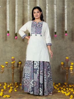 ARAMYA - Women Off White Pure Cotton Floral Kurta with Skirt