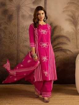 Vastramyaa - Pink Boat Neck Printed Kurta with Pant with Dupatta