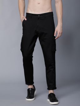 HIGHLANDER - Men Black Slim Fit Solid Cargos