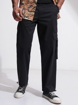 HIGHLANDER - Men Black Solid Elasticated Straight Fit Cargo