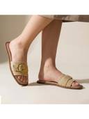 Beige color option, Currently selected
