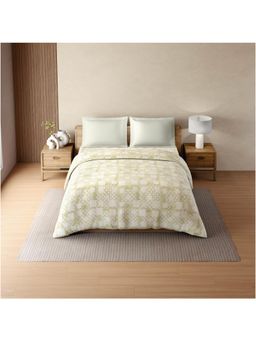 SPACES - Zera Hygro Cotton 233 TC Percale Geometric Premium Double Quilt - Yellow