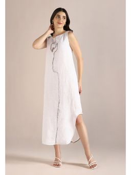 Kaveri - Body Line Roots Dress-White