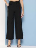 Black color option, Sold out, Currently selected