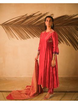 Myoho - Red Hand Embroidered Kurta with Pants