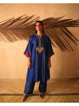 Myoho - Blue Floral Hand Embroidered Kurta with Pants
