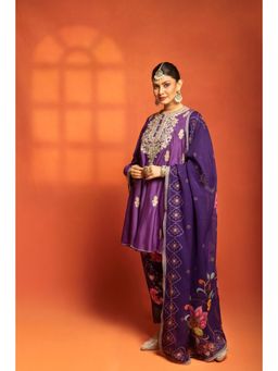 Tanu Malhotra - Embroidered Purple Kurta with Pant and Dupatta
