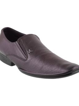 Mochi - Men Brown Loafers