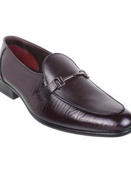 Mochi - Men Brown Loafers