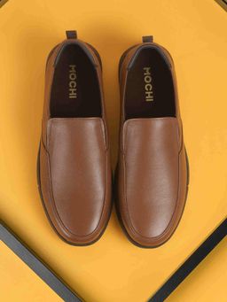 Mochi - Men Brown Loafers