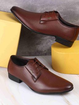 Mochi - Men Maroon Derbies