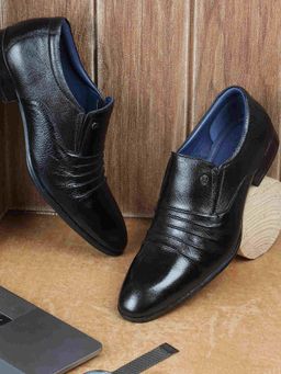 Metro - Men Black Loafers