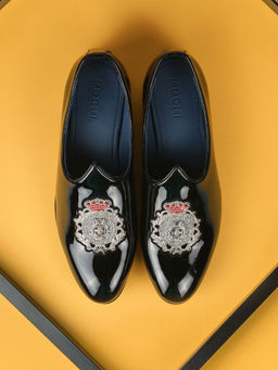 Mochi - Men Black Juttis