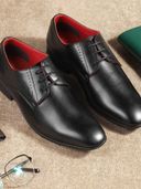 Black color option, Currently selected