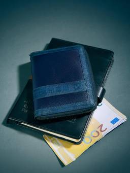 EUME - Men Zen Passport Holder With Zipper Pouch & Card Slots - Midnight Blue
