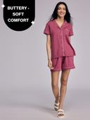Pink color option, Currently selected