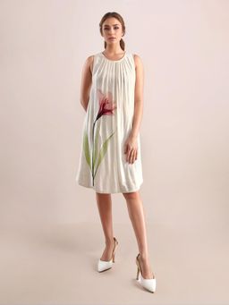 Zink London - Women White Floral Knee Length Dress