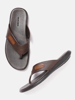 Carlton London - Textured Brown Sandals