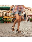 Black color option, Currently selected