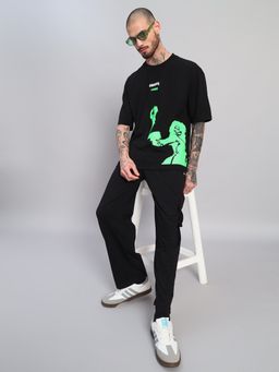 Griffel - Men's Black Pure Cotton Oversized Crew Neck Phantom Graphic Printed T-Shirt