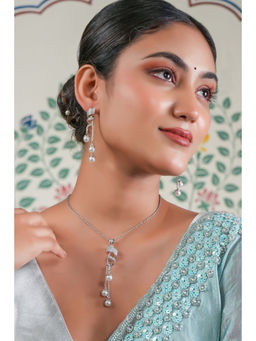 Anoree - Chandrika Pearl Earrings