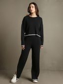 Black color option, Sold out, Currently selected