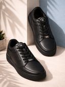 Black color option, Currently selected
